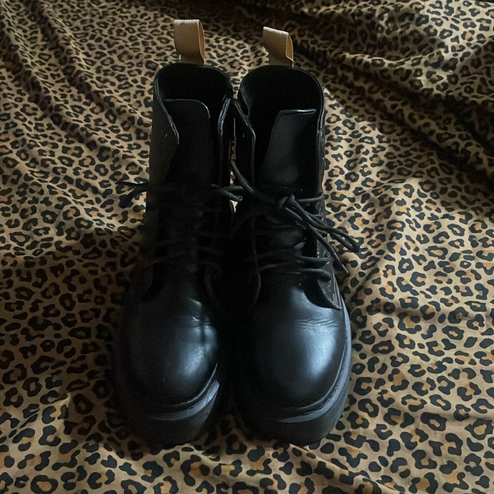 Vegan Jadon II Boot Mono Platforms Doc Marten’s